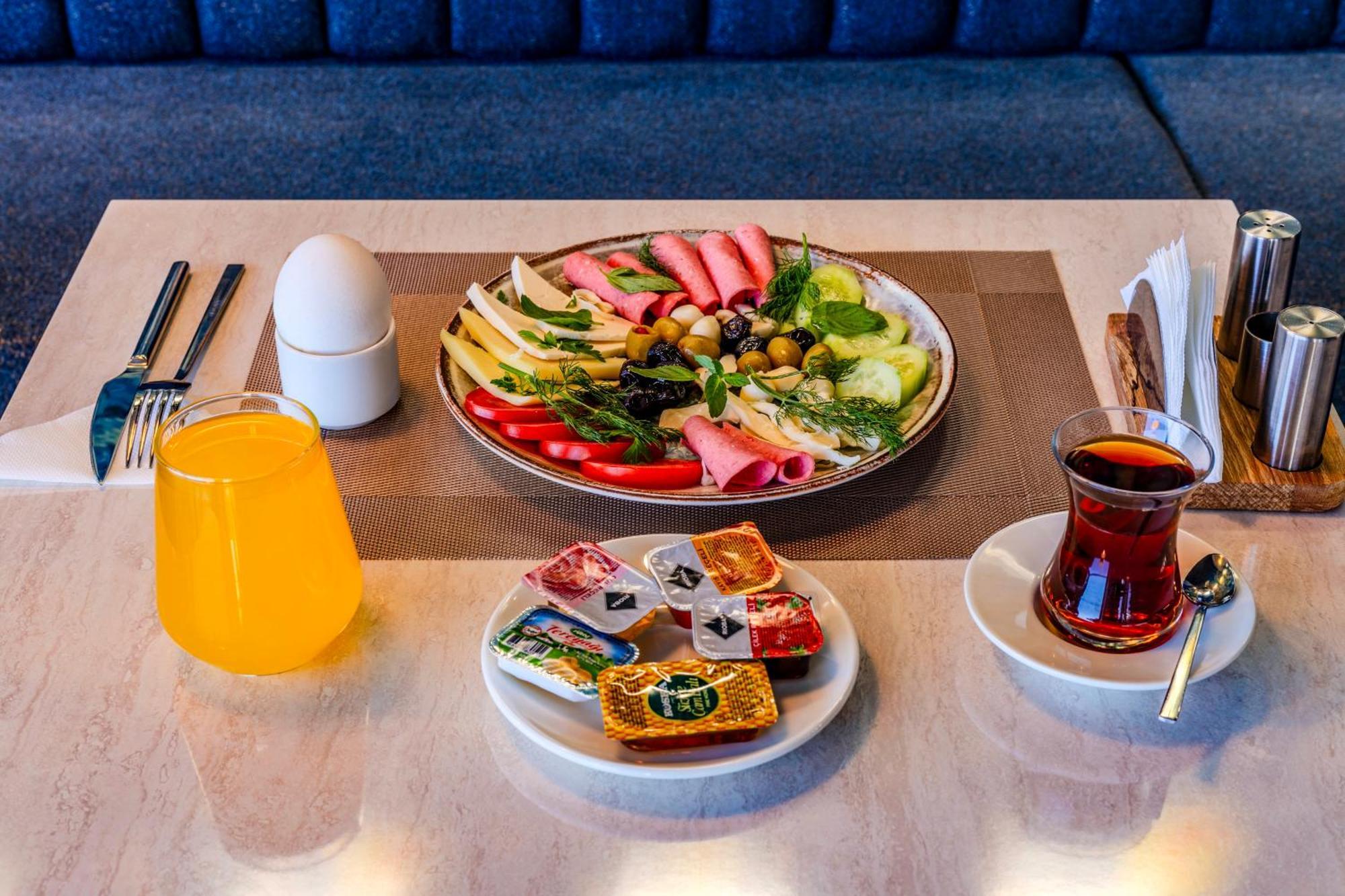 Heaven Premium Hotel Restaurant & Airport Shuttle Arnavutkoy Экстерьер фото